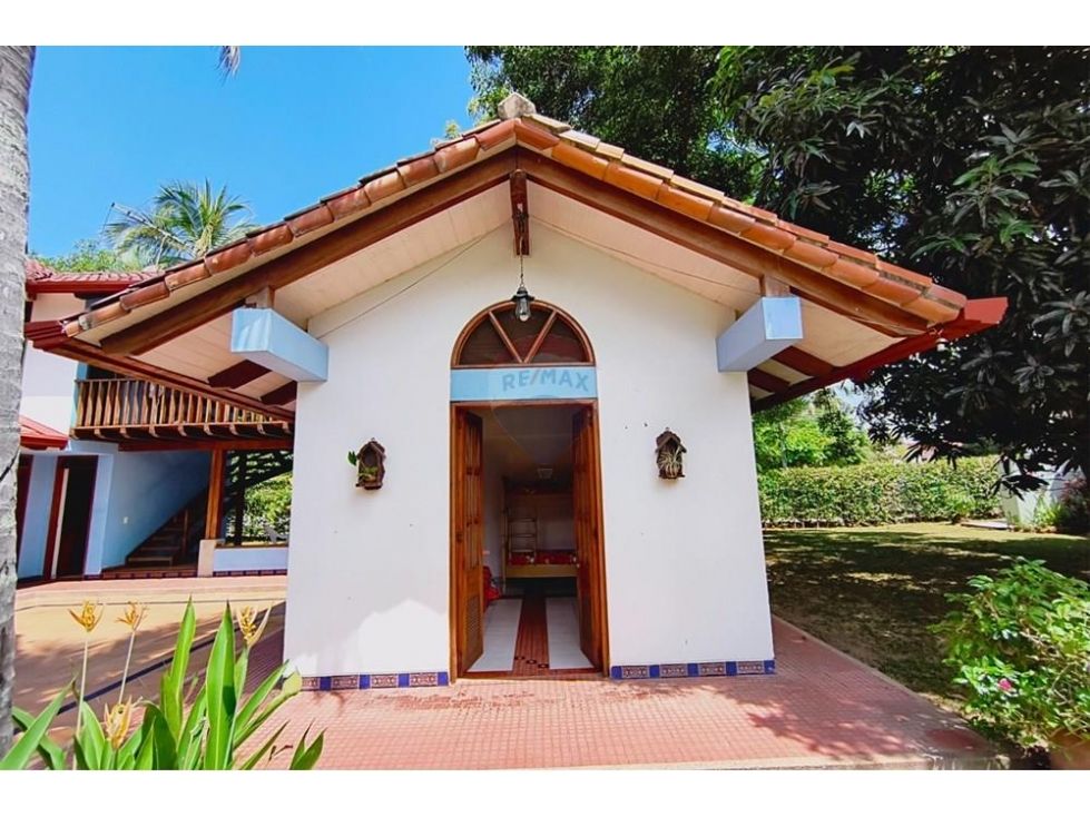 Casa en venta Tolima Melgar Melgar 370 m2 Habitaciones 4 Baños 4 Garajes 10 Precio $1100000000