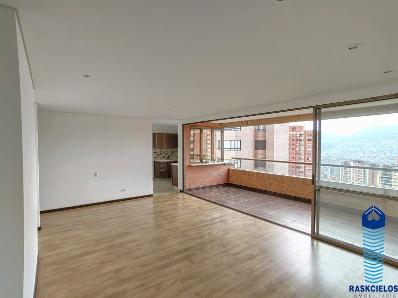 Apartamento en arriendo Antioquia Medellín El Tesoro 130 m2 Habitaciones 2 Baños 3 Garajes 2 Precio $7500000