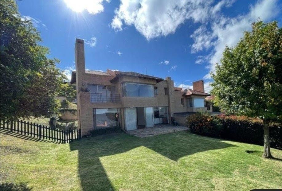 Casa en arriendo Cundinamarca Chía El Rosario 188 m2 Habitaciones 3 Baños 5 Garajes 3 Precio $7800000