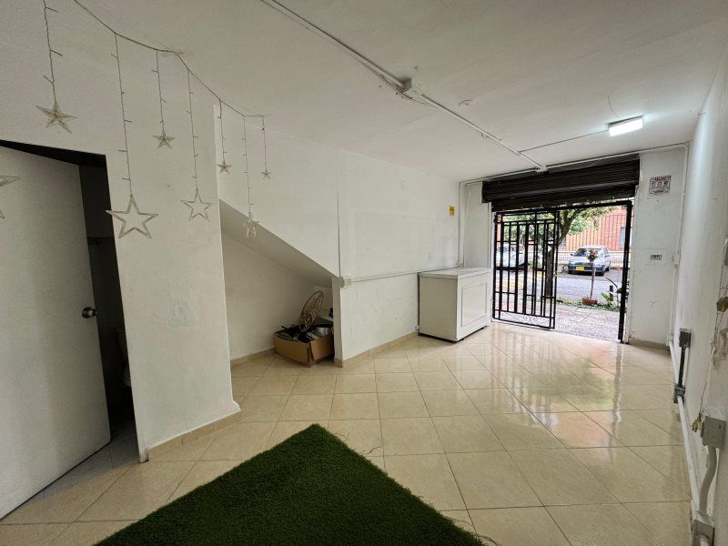 Local en arriendo Antioquia Envigado La Mesa 20 m2 Habitaciones 0 Baños 1 Garajes 0 Precio $1500000
