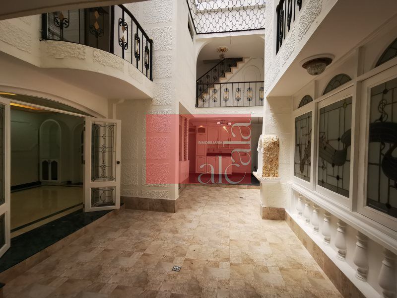 Casa en venta Antioquia Medellín Los Conquistadores 217 m2 Habitaciones 6 Baños 4 Garajes 0 Precio $1900000000