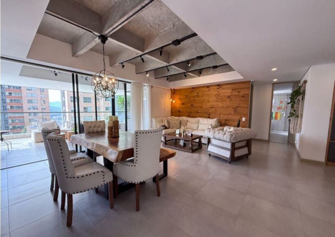 Apartamento en venta Antioquia Envigado Loma De Las Brujas 147 m2 Habitaciones 3 Baños 3 Garajes 2 Precio $1330000000