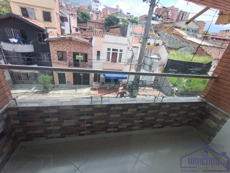 Casa en arriendo Antioquia Medellín Prado 200 m2 Habitaciones 3 Baños 2 Garajes 0 Precio $2400000