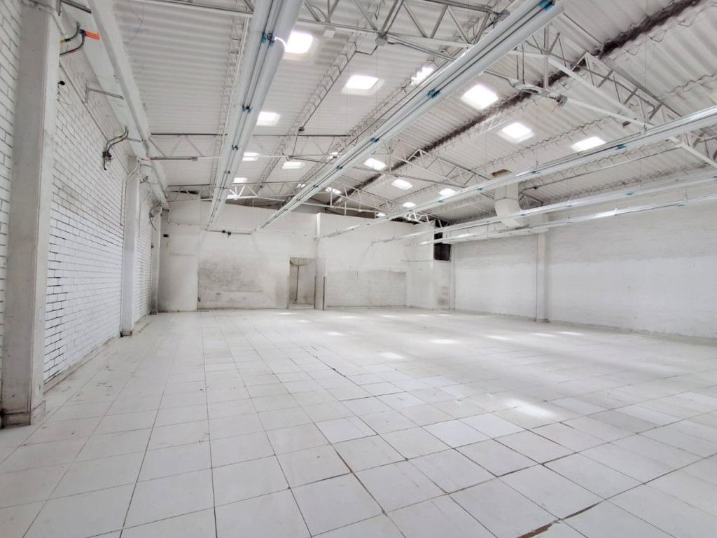 Bodega en arriendo Cundinamarca Bogotá San Antonio Norte 423 m2 Habitaciones 0 Baños 2 Garajes 0 Precio $13000000