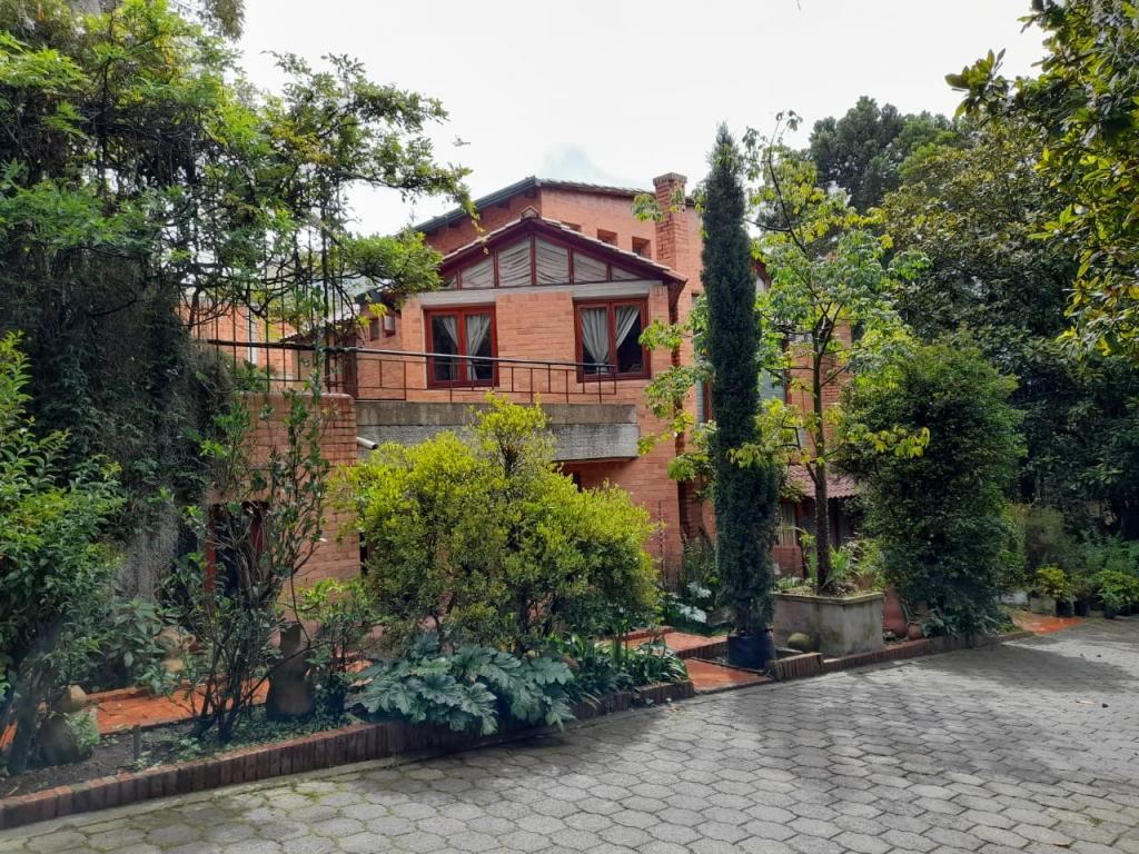 Casa en venta Cundinamarca Bogotá San José De Bavaria 290 m2 Habitaciones 4 Baños 4 Garajes 6 Precio $4200000000