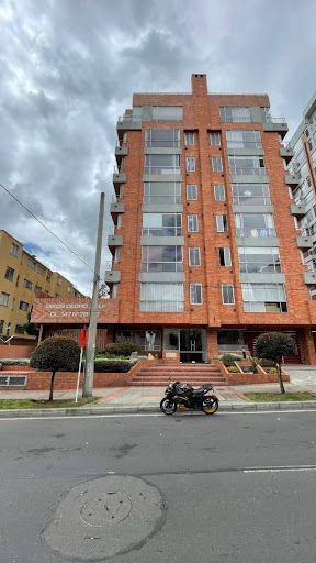 Apartamento en arriendo Cundinamarca Bogotá Cedro Salazar 85 m2 Habitaciones 3 Baños 2 Garajes 2 Precio $3801700