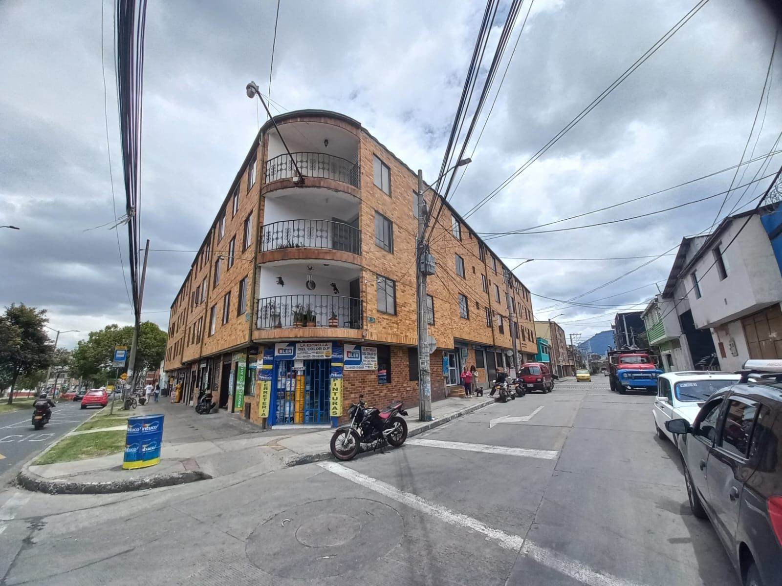 Apartamento en arriendo o venta Cundinamarca Bogotá Centro Administrativo 72 m2 Habitaciones 3 Baños 2 Garajes 0 Precio venta $320000000 Precio arriendo $1600000