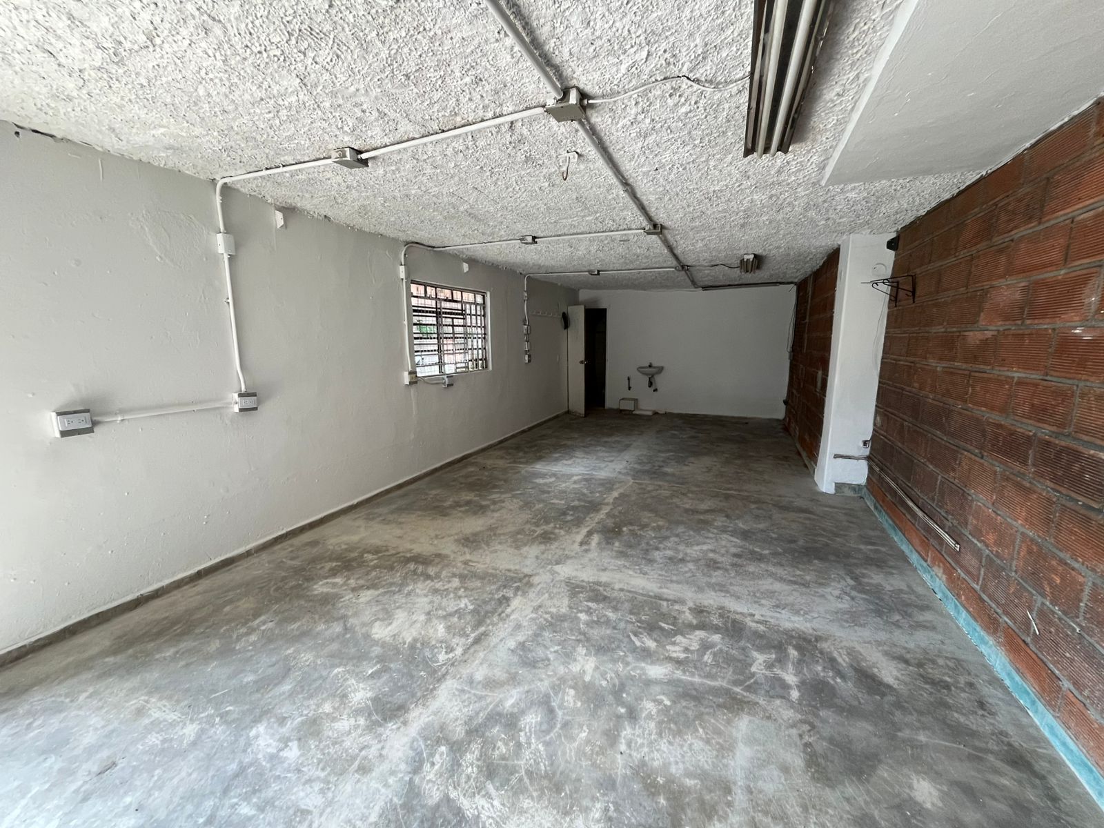 Local en arriendo Antioquia Caldas Caldas 42 m2 Habitaciones 0 Baños 1 Garajes 0 Precio $3000000