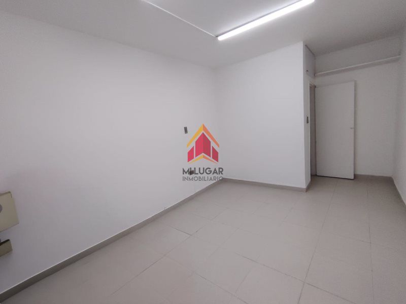 Oficina en arriendo Antioquia Envigado Zona Centro 15 m2 Habitaciones 0 Baños 1 Garajes 0 Precio $1500000