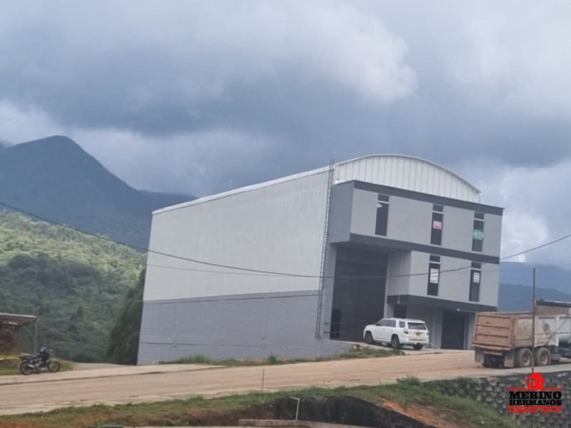 Bodega en arriendo Antioquia Caldas Caldas 1217 m2 Habitaciones 0 Baños 3 Garajes 4 Precio $17000000