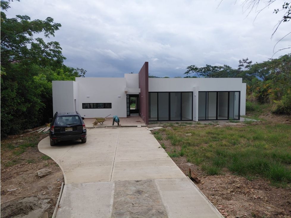 Casa Campestre en venta Cundinamarca La Mesa La Mesa 2200 m2 Habitaciones 4 Baños 5 Garajes 8 Precio $790000000