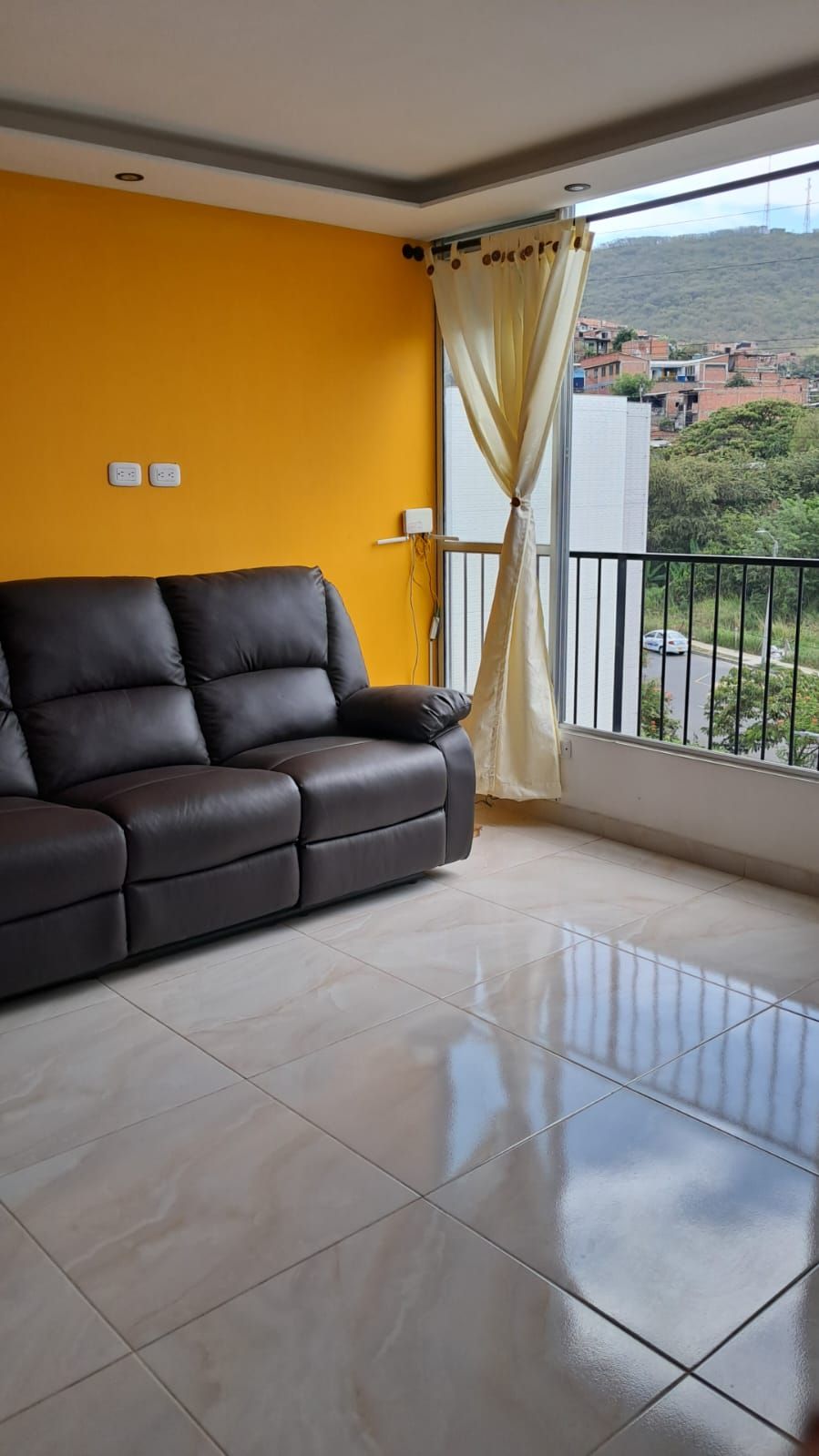 Apartamento en venta Valle Del Cauca Yumbo Ciudad Guabinas 54 m2 Habitaciones 2 Baños 1 Garajes 0 Precio $165000000