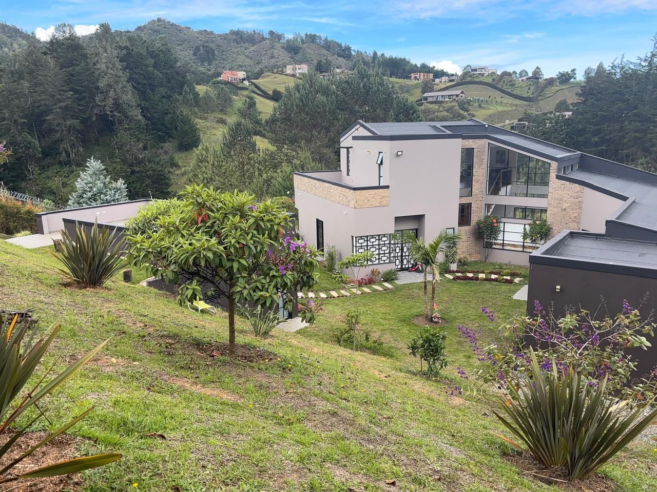 Casa en venta Antioquia El Retiro El Retiro 380 m2 Habitaciones 6 Baños 6 Garajes 0 Precio $2350000000