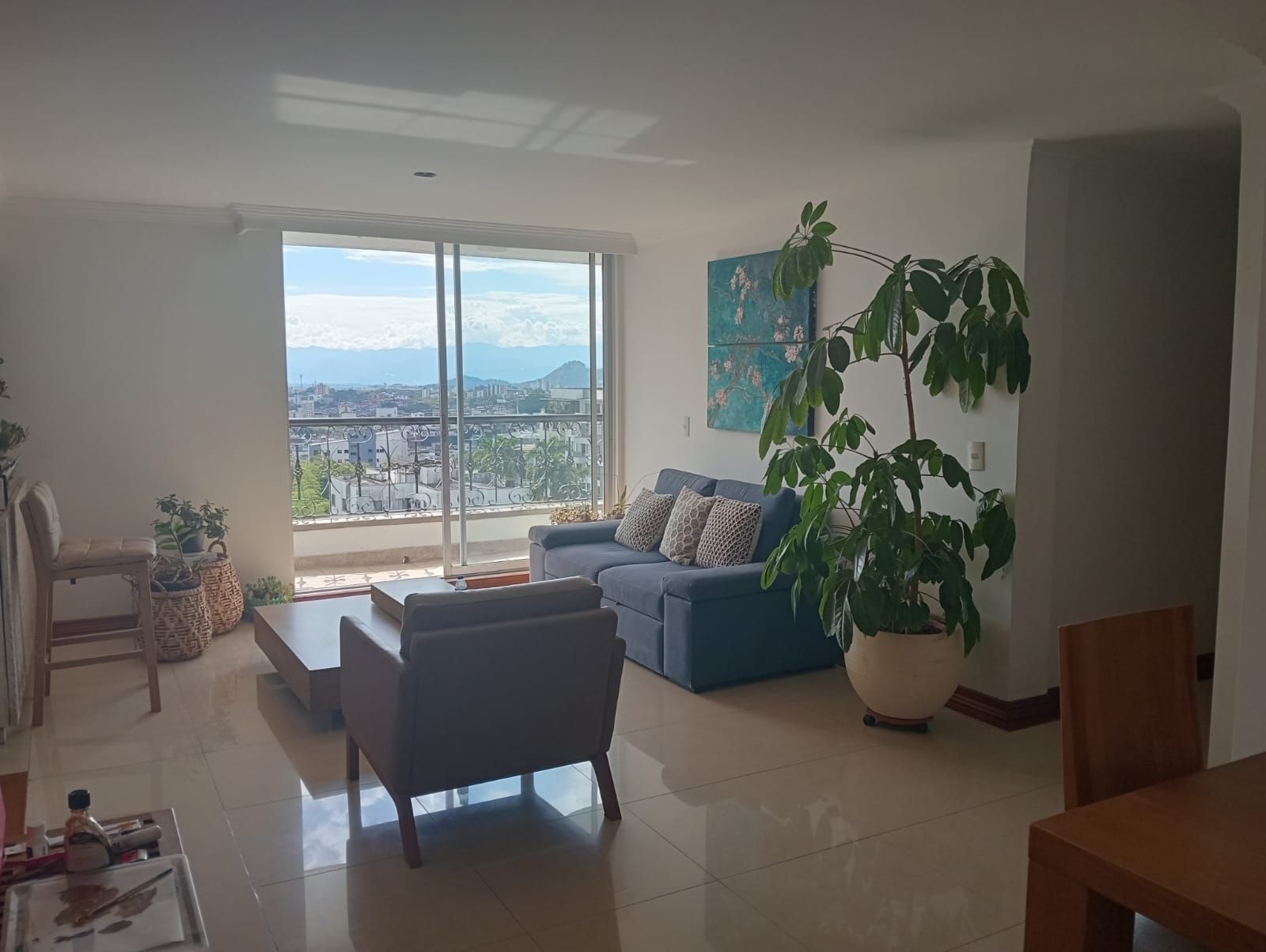 Apartamento en arriendo Risaralda Pereira Los Alpes 140 m2 Habitaciones 3 Baños 3 Garajes 2 Precio $3550000