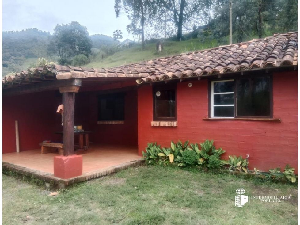 Casa Campestre en arriendo Antioquia La Estrella Ancón San Martín 150 m2 Habitaciones 2 Baños 2 Garajes 1 Precio $3200000