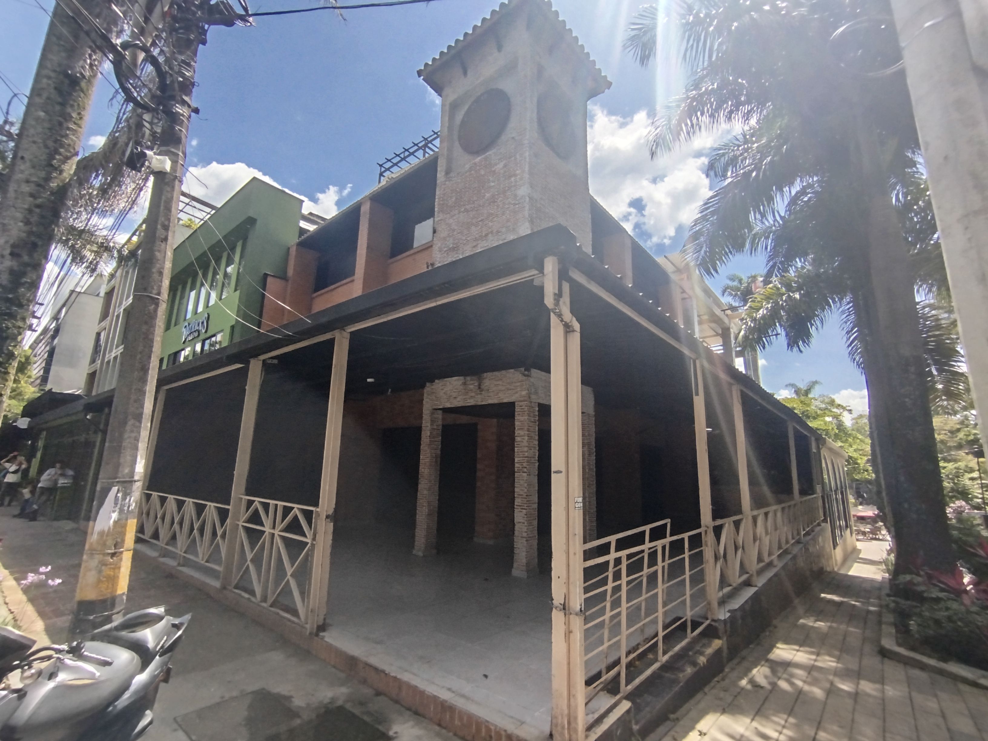 Local en arriendo Antioquia Medellín El Poblado 600 m2 Habitaciones 0 Baños 6 Garajes 0 Precio $35000000