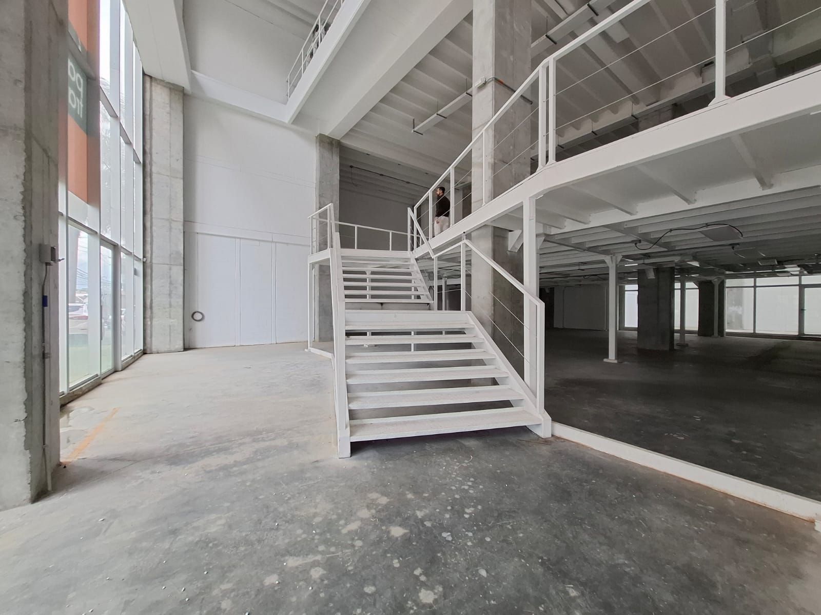 Local en arriendo Antioquia Medellín Colombia 1129 m2 Habitaciones 0 Baños 4 Garajes 15 Precio $75000000