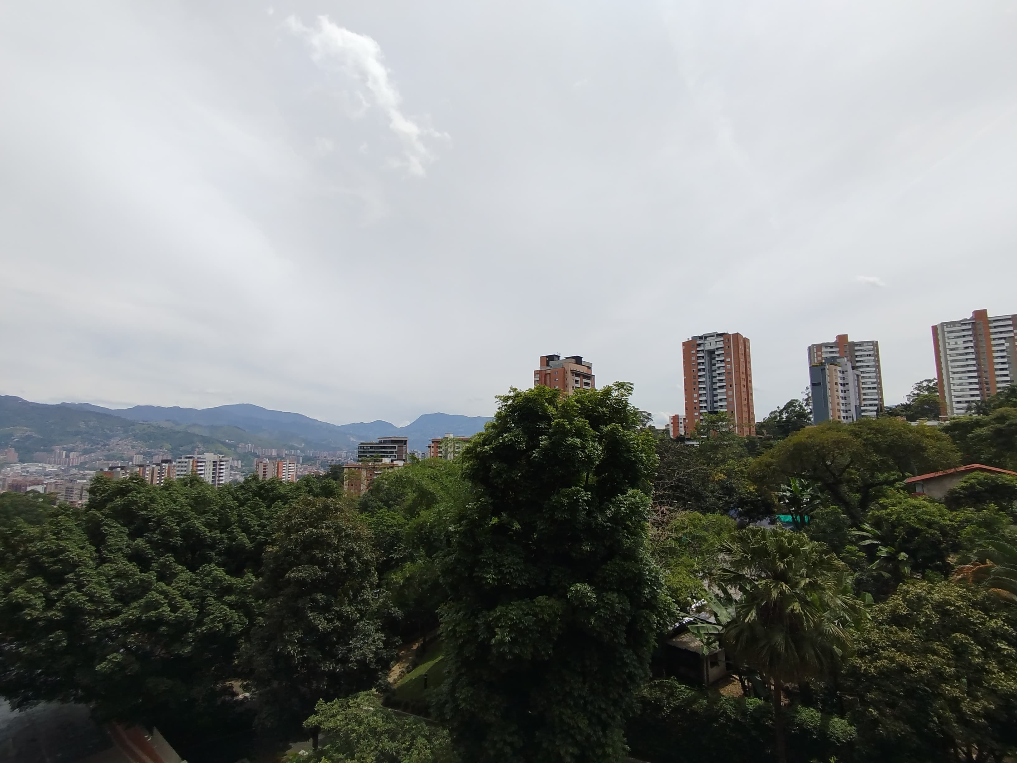 Apartamento en arriendo Antioquia Envigado El Esmeraldal 80 m2 Habitaciones 2 Baños 2 Garajes 0 Precio $4000000