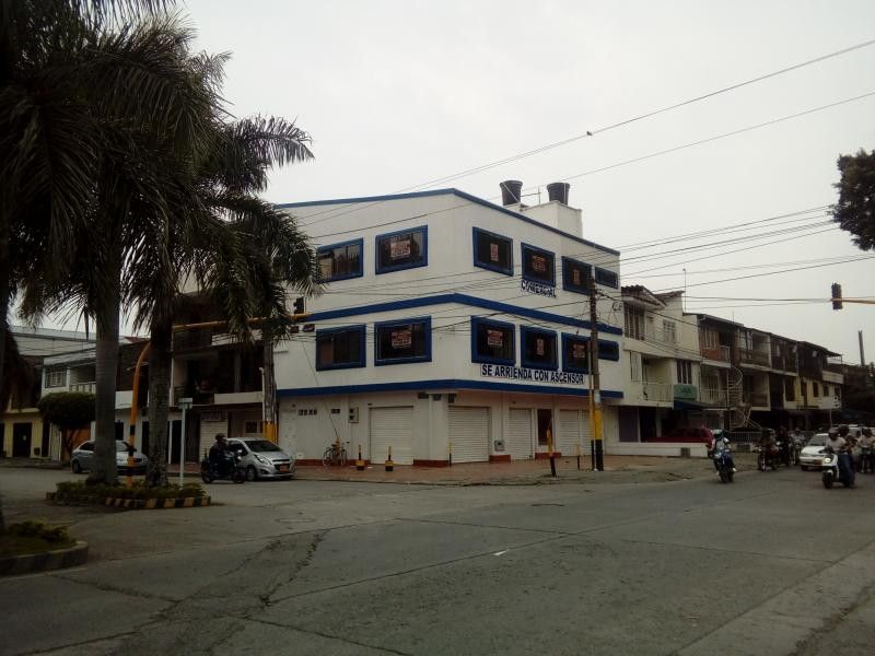 Local en arriendo Valle Del Cauca Cali Cristóbal Colón 142 m2 Habitaciones 0 Baños 2 Garajes 0 Precio $3000000