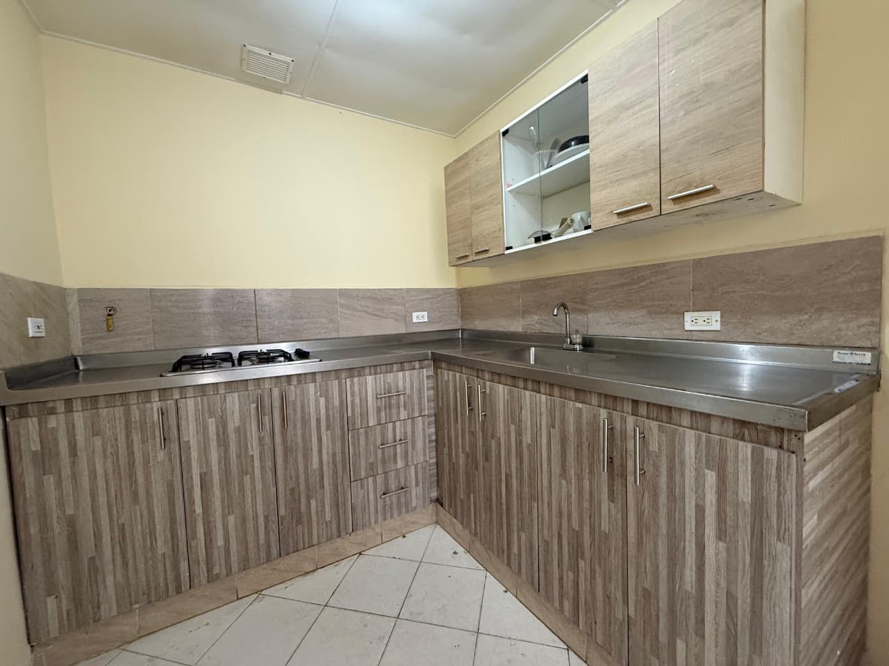 Casa en arriendo Antioquia Medellín Buenos Aires 101 m2 Habitaciones 4 Baños 1 Garajes 0 Precio $2100000