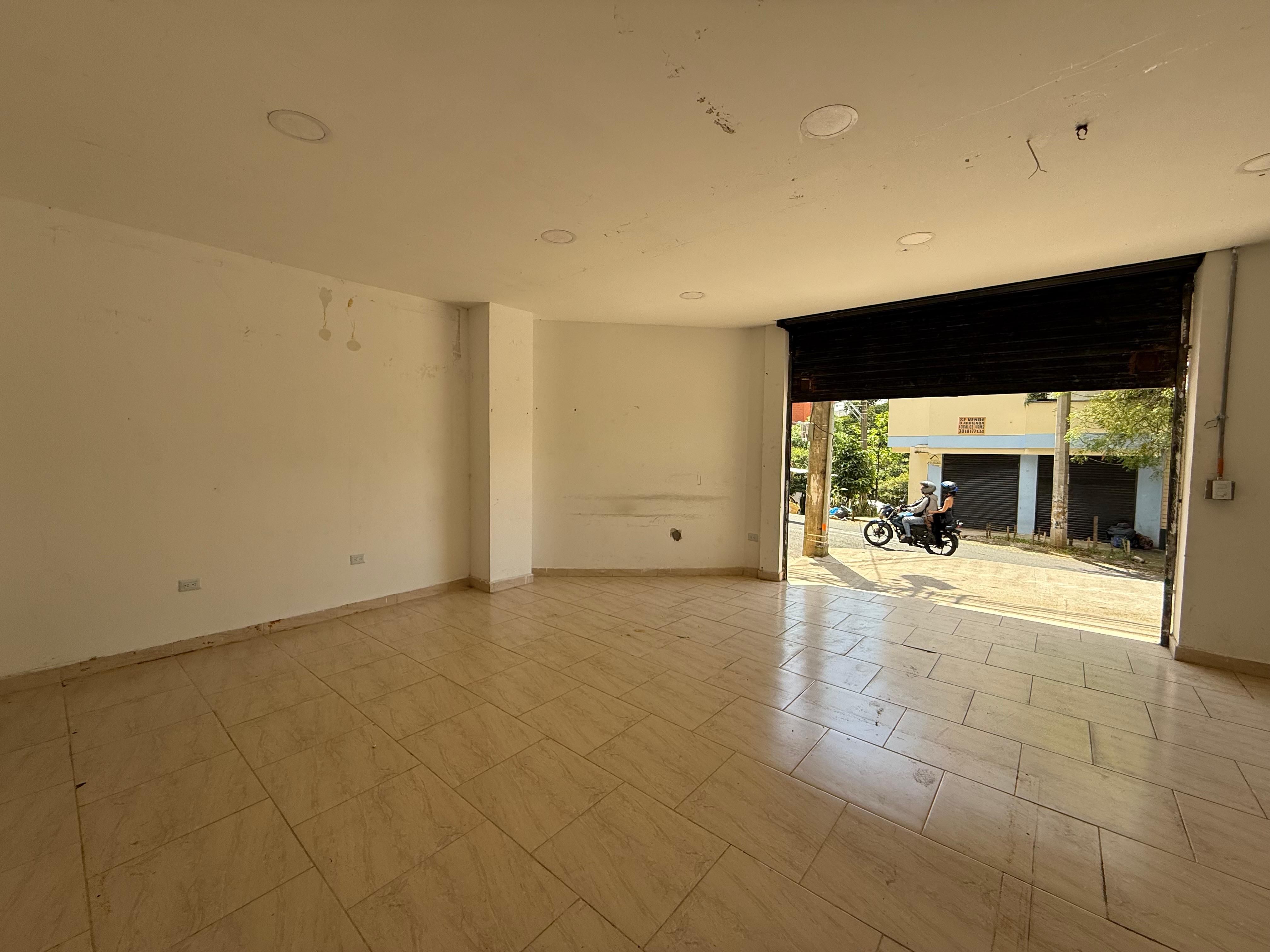 Local en arriendo Antioquia Medellín Jesus Nazareno 50 m2 Habitaciones 0 Baños 1 Garajes 0 Precio $1950000