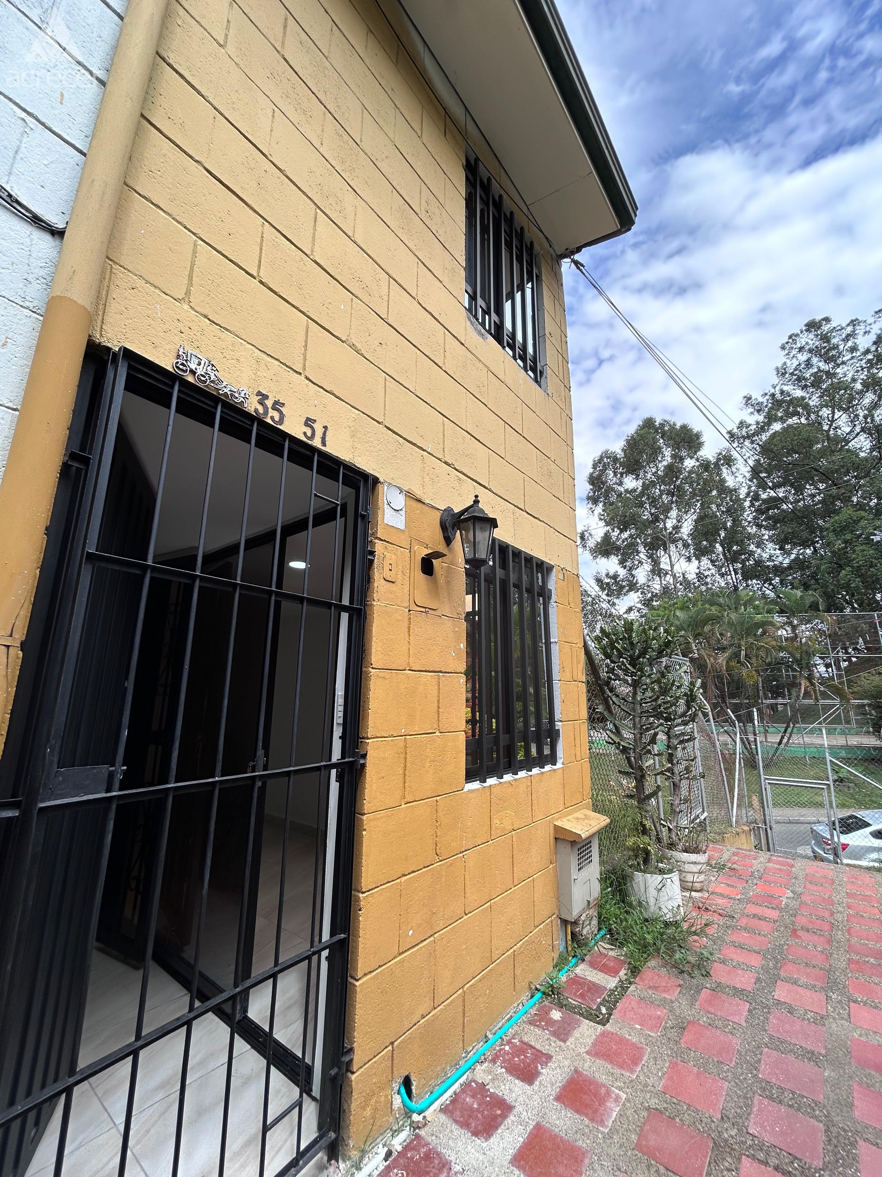 Casa en venta Antioquia Medellín El Salvador 64 m2 Habitaciones 6 Baños 3 Garajes 0 Precio $450000000