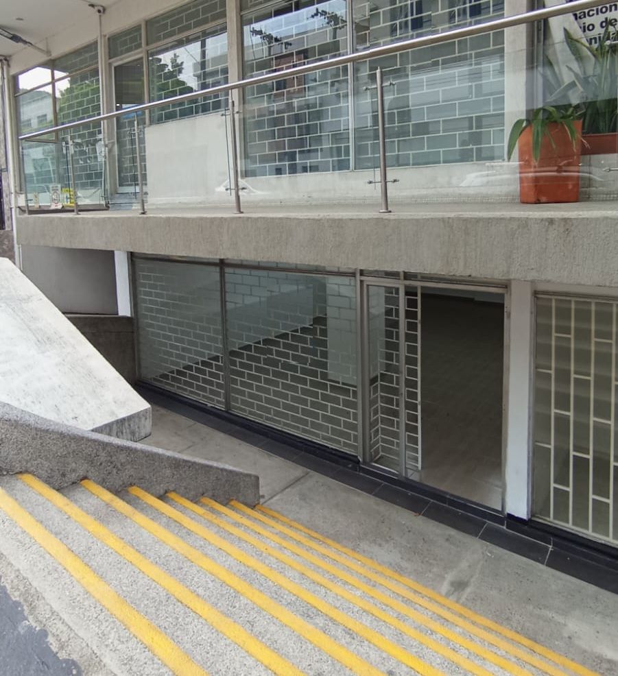 Local en arriendo Valle Del Cauca Cali Nn 60 m2 Habitaciones 0 Baños 1 Garajes 2 Precio $2400000