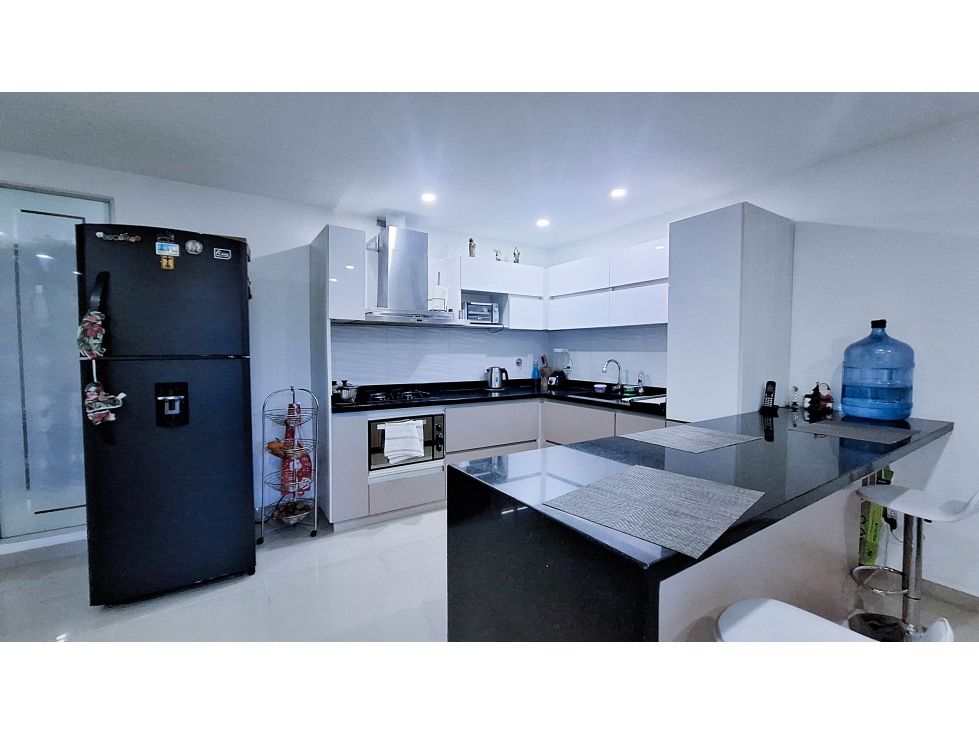 Apartamento en arriendo Antioquia Medellín El Nogal- Los Almendros 127 m2 Habitaciones 3 Baños 3 Garajes 1 Precio $4000000