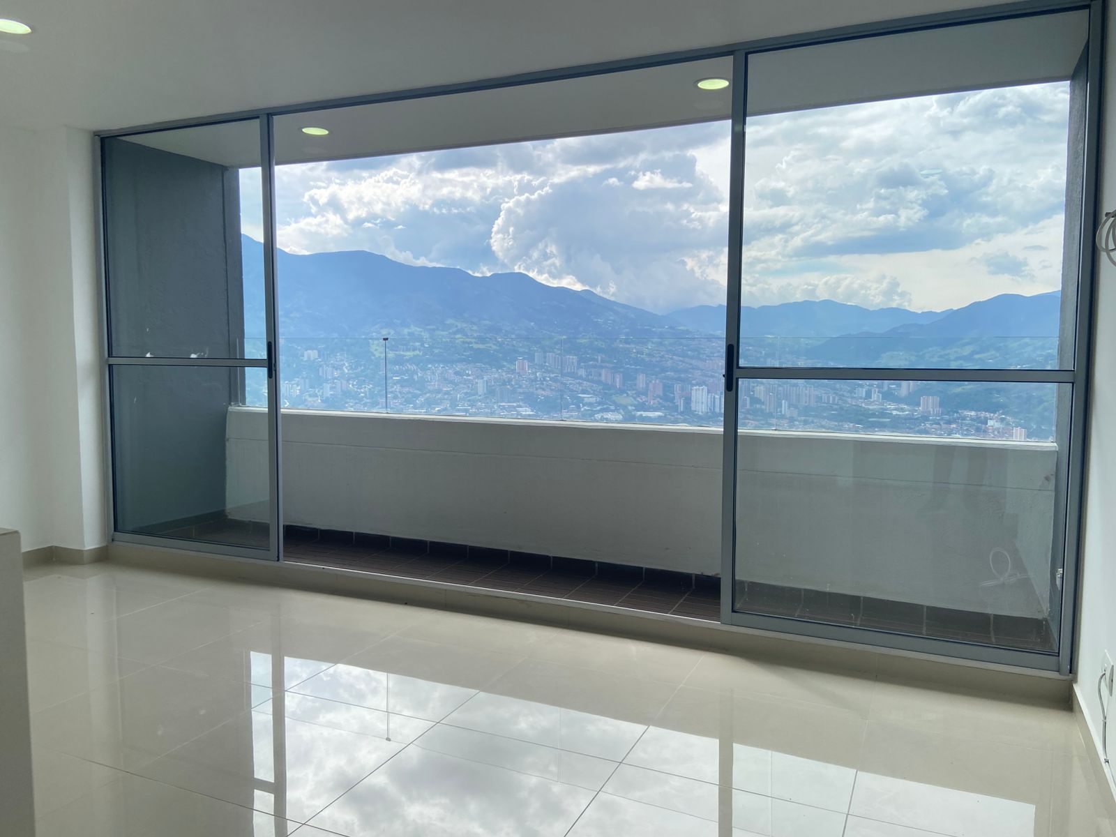 Apartamento en venta Antioquia Sabaneta Balcones De La Holanda 60 m2 Habitaciones 2 Baños 2 Garajes 1 Precio $545000000