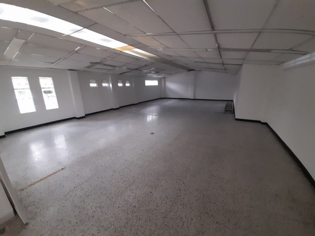Oficina en arriendo Cundinamarca Bogotá La Castellana 240 m2 Habitaciones 0 Baños 3 Garajes 0 Precio $5950000
