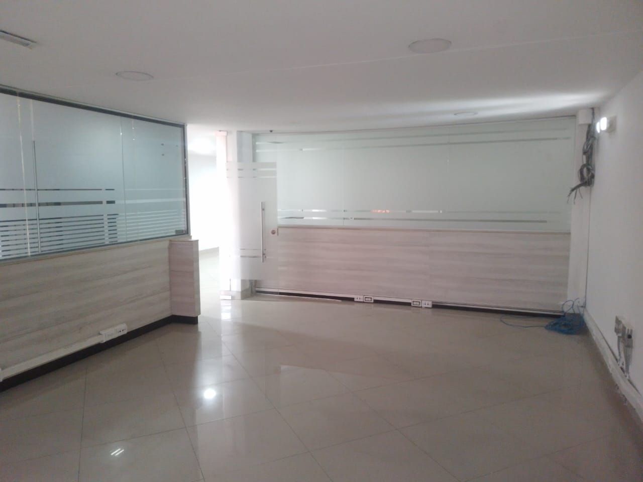 Oficina en arriendo Antioquia Medellín Naranjal 250 m2 Habitaciones 0 Baños 1 Garajes 4 Precio $11000000