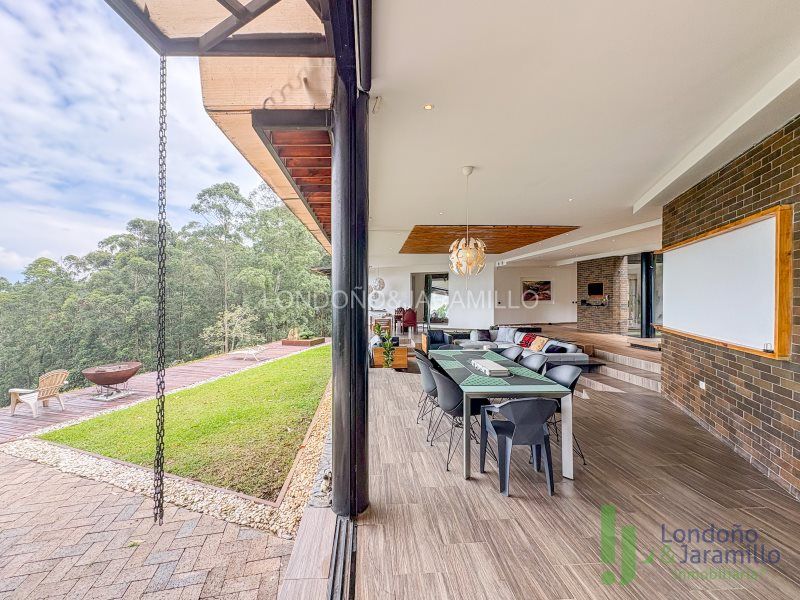 Casa en venta Antioquia Medellín San Lucas 4000 m2 Habitaciones 4 Baños 5 Garajes 5 Precio $5999000000