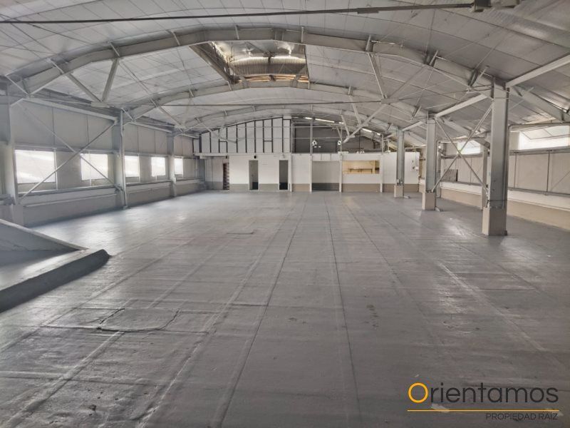 Bodega en arriendo Antioquia Envigado Primavera 2100 m2 Habitaciones 0 Baños 12 Garajes 2 Precio $52000000