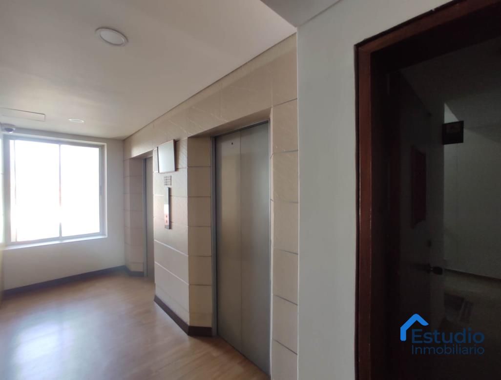 Oficina en arriendo Antioquia Medellín La Candelaria 411 m2 Habitaciones 0 Baños 5 Garajes 0 Precio $15906000