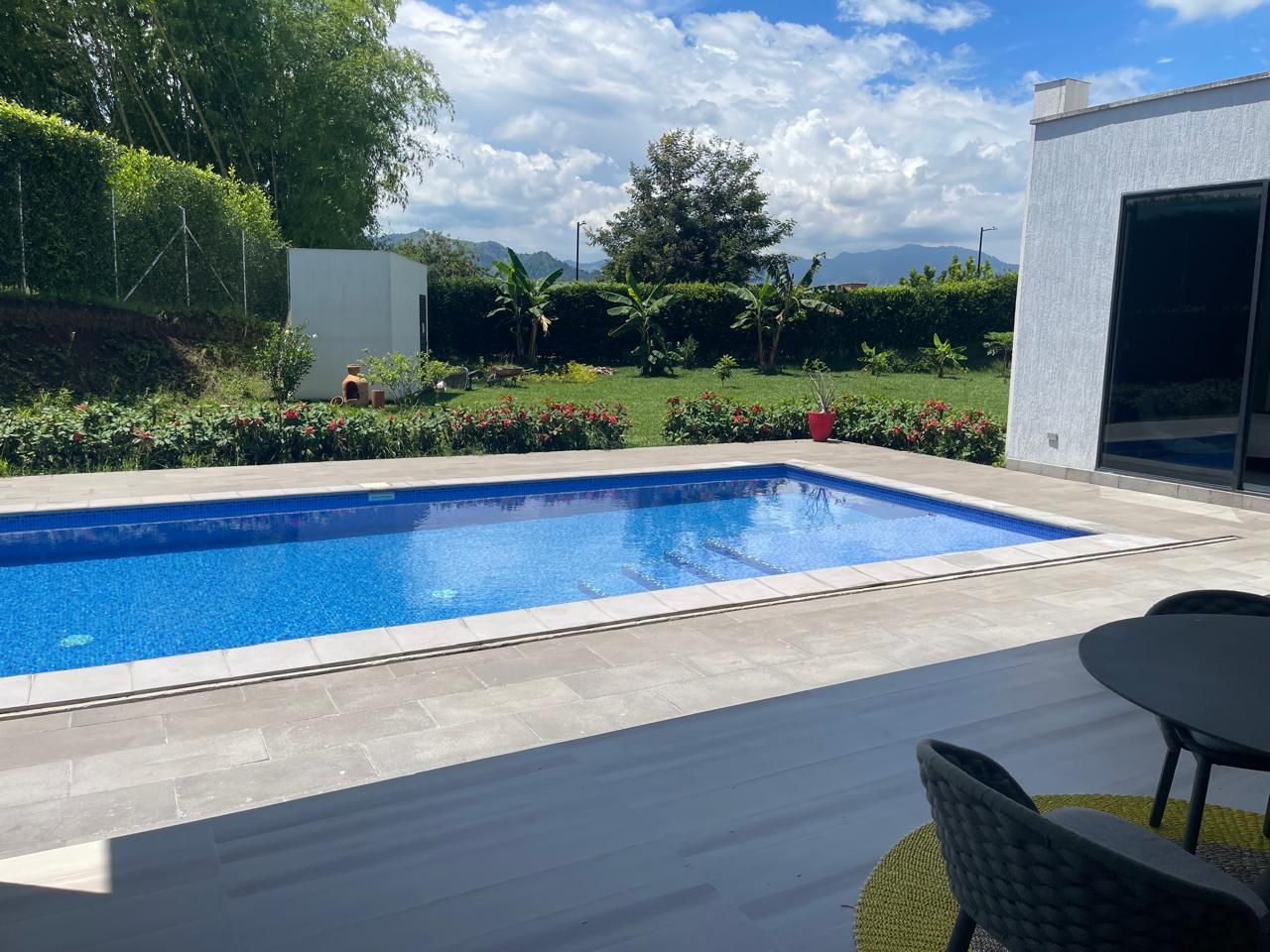 Casa en venta Risaralda Pereira Jardin De Velez Y Velez 360 m2 Habitaciones 3 Baños 4 Garajes 3 Precio $2900000000