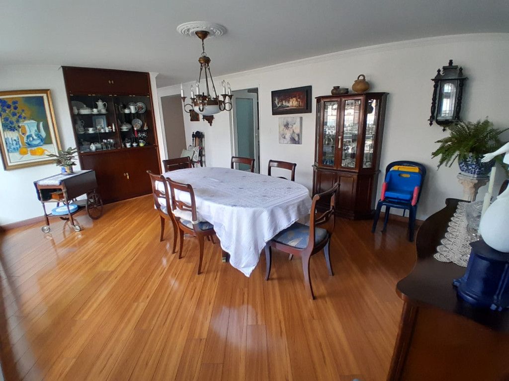 Apartamento en venta Cundinamarca Bogotá Molinos Norte 203 m2 Habitaciones 3 Baños 4 Garajes 4 Precio $1300000000