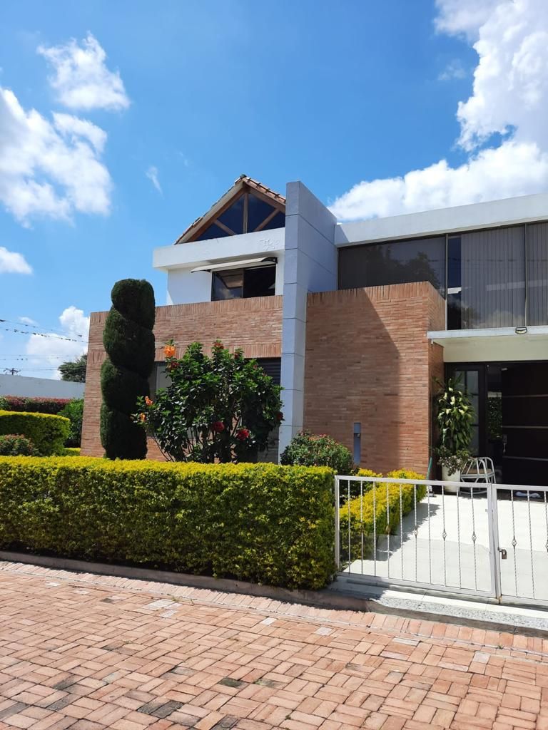 Casa en venta Cundinamarca Fusagasugá Fusagasuga 350 m2 Habitaciones 5 Baños 6 Garajes 3 Precio $850000000