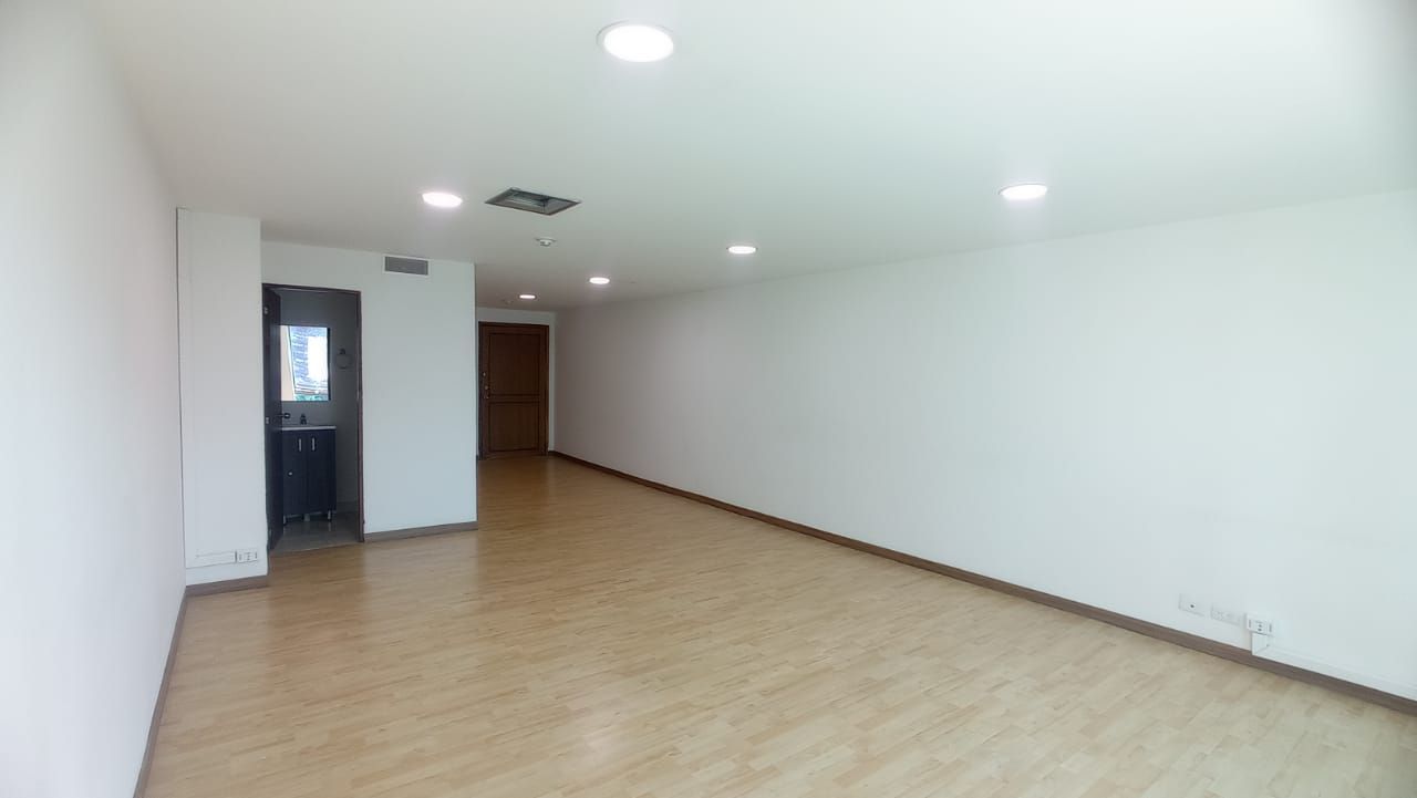 Oficina en arriendo Antioquia Medellín La Aguacatala 54 m2 Habitaciones 0 Baños 1 Garajes 1 Precio $5500000