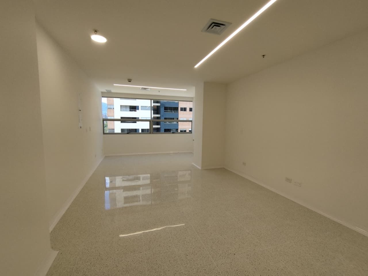Consultorio en arriendo Antioquia Medellín Simesa 38 m2 Habitaciones 0 Baños 1 Garajes 1 Precio $4500000