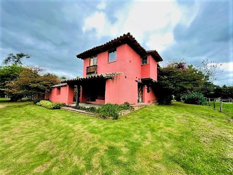 Casa en venta Cundinamarca Chía Chia 218 m2 Habitaciones 3 Baños 2 Garajes 6 Precio $3500000000