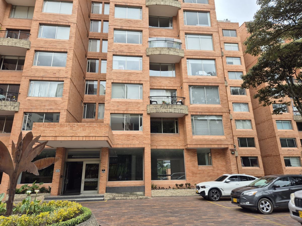Apartamento en venta Cundinamarca Bogotá Ub Bosques De Medina 265 m2 Habitaciones 3 Baños 4 Garajes 4 Precio $2050000000