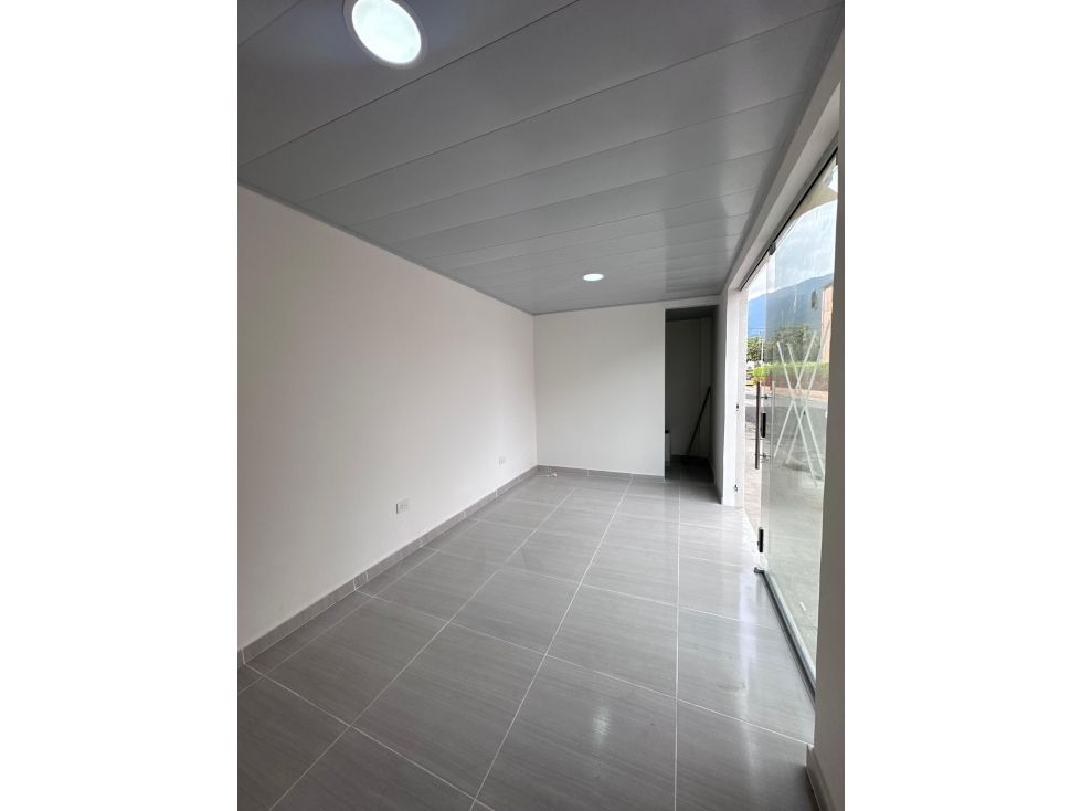 Local en arriendo Tolima Ibagué Valparaiso Et Iii 8 m2 Habitaciones 0 Baños 1 Garajes 0 Precio $800000