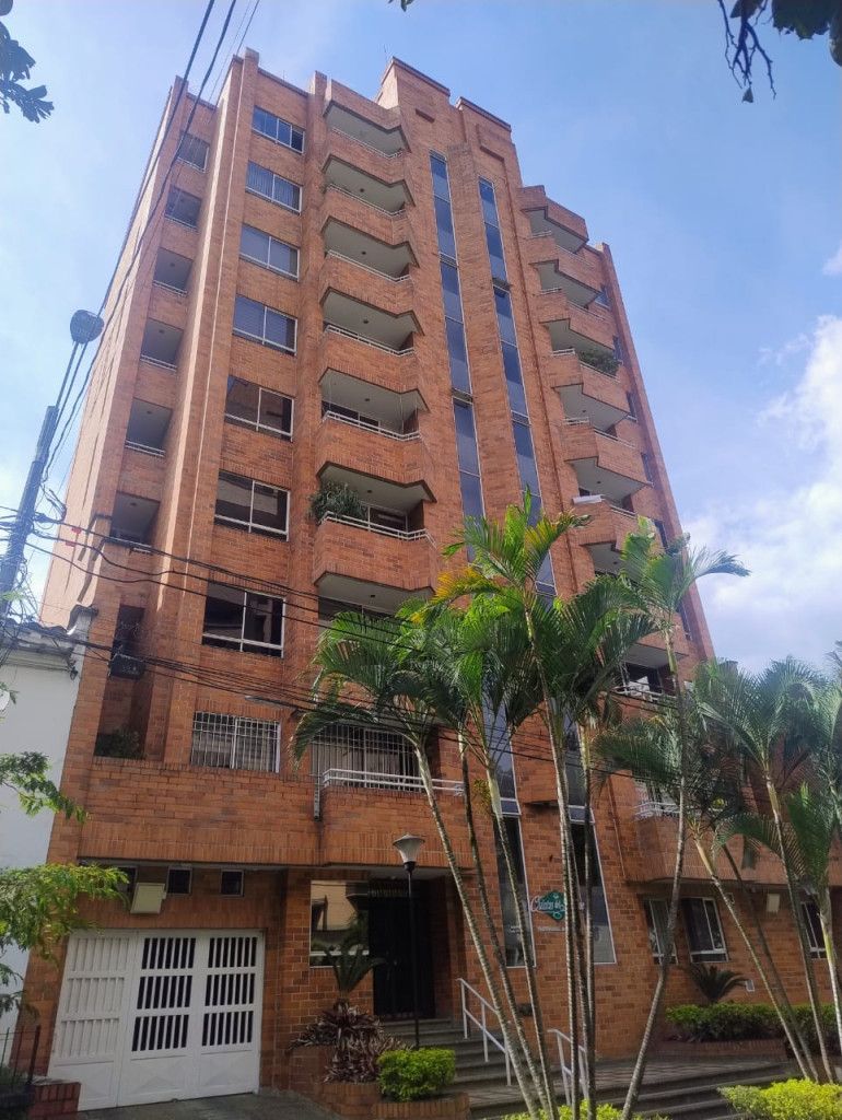 Apartamento en arriendo Antioquia Medellín Laureles 95 m2 Habitaciones 3 Baños 2 Garajes 2 Precio $5750000