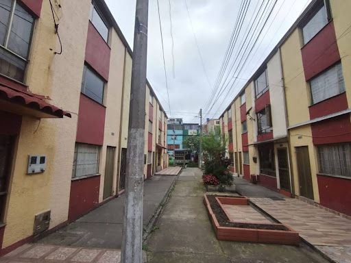 Casa en venta Cundinamarca Bogotá Villas De Granada 135 m2 Habitaciones 4 Baños 2 Garajes 0 Precio $360000000