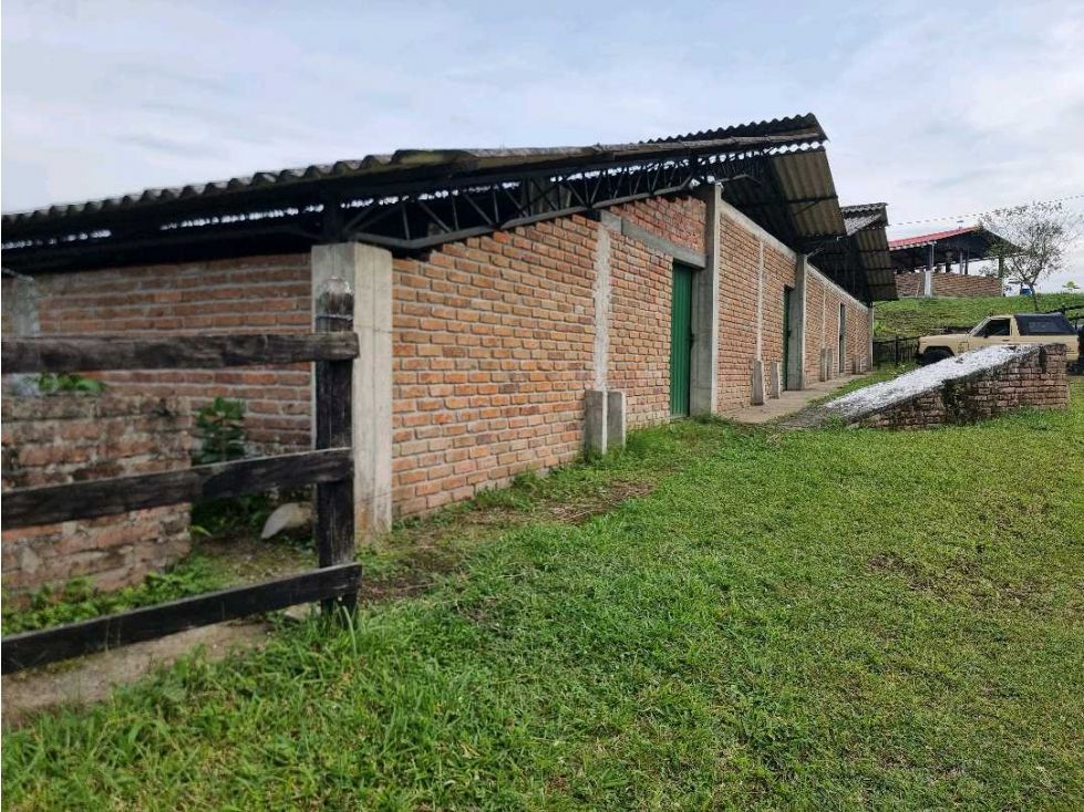 Bodega en arriendo Quindío Filandia Lucitania 372 m2 Habitaciones 0 Baños 1 Garajes 2 Precio $2300000