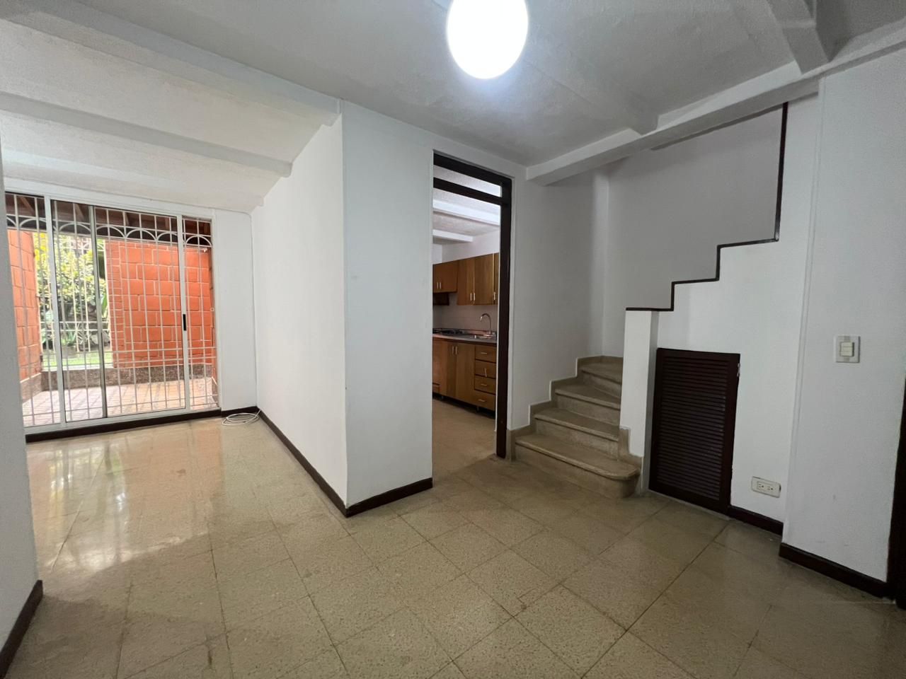 Casa en arriendo Antioquia Envigado La Mesa 100 m2 Habitaciones 3 Baños 3 Garajes 1 Precio $3350000