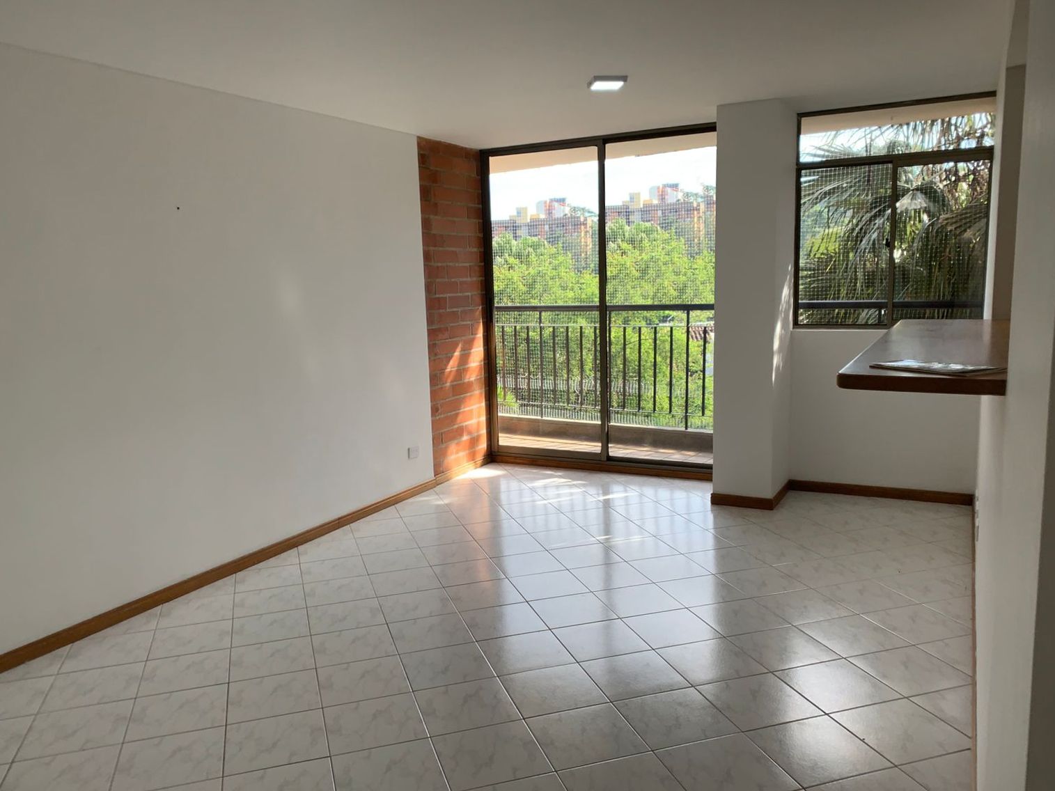 Apartamento en arriendo Antioquia Envigado Las Brujas 90 m2 Habitaciones 3 Baños 2 Garajes 1 Precio $2700000
