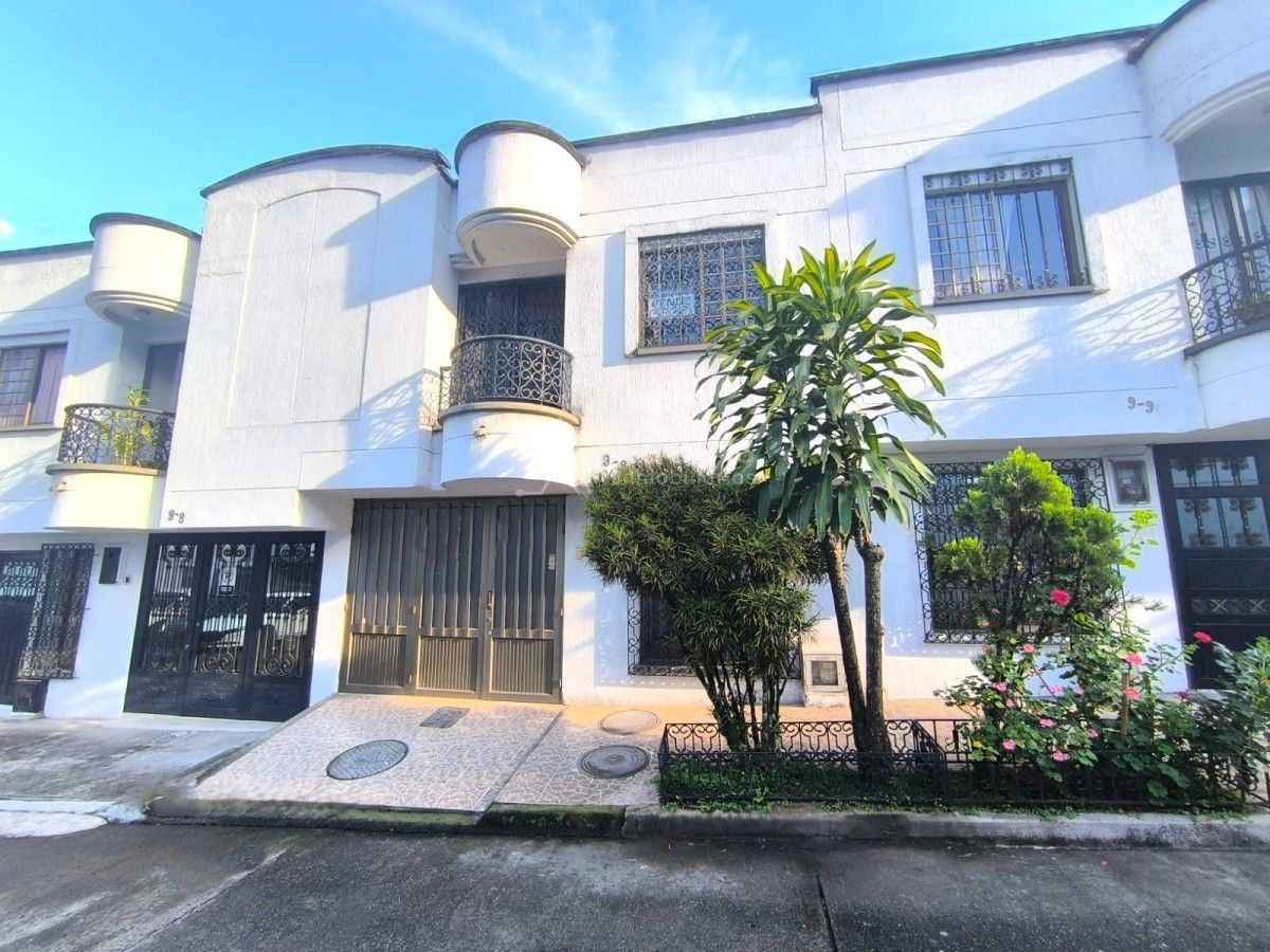 Casa en arriendo Risaralda Pereira Verona 171 m2 Habitaciones 3 Baños 4 Garajes 1 Precio $3500000