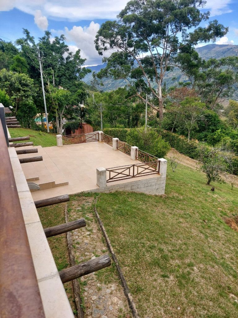 Finca en venta Antioquia Girardota Centro 600 m2 Habitaciones 7 Baños 8 Garajes 2 Precio $750000000