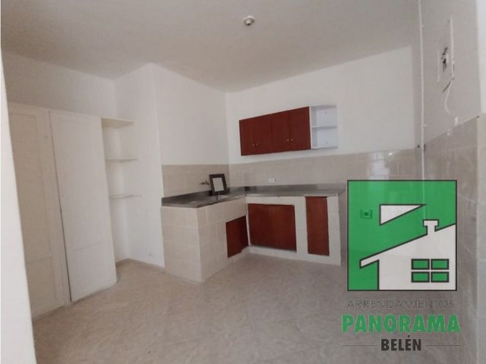 Casa en arriendo Antioquia Medellín Granada 180 m2 Habitaciones 4 Baños 2 Garajes 0 Precio $3500000